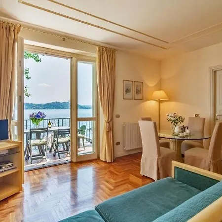 Apartment Sleeps 3 Pool Wifi *